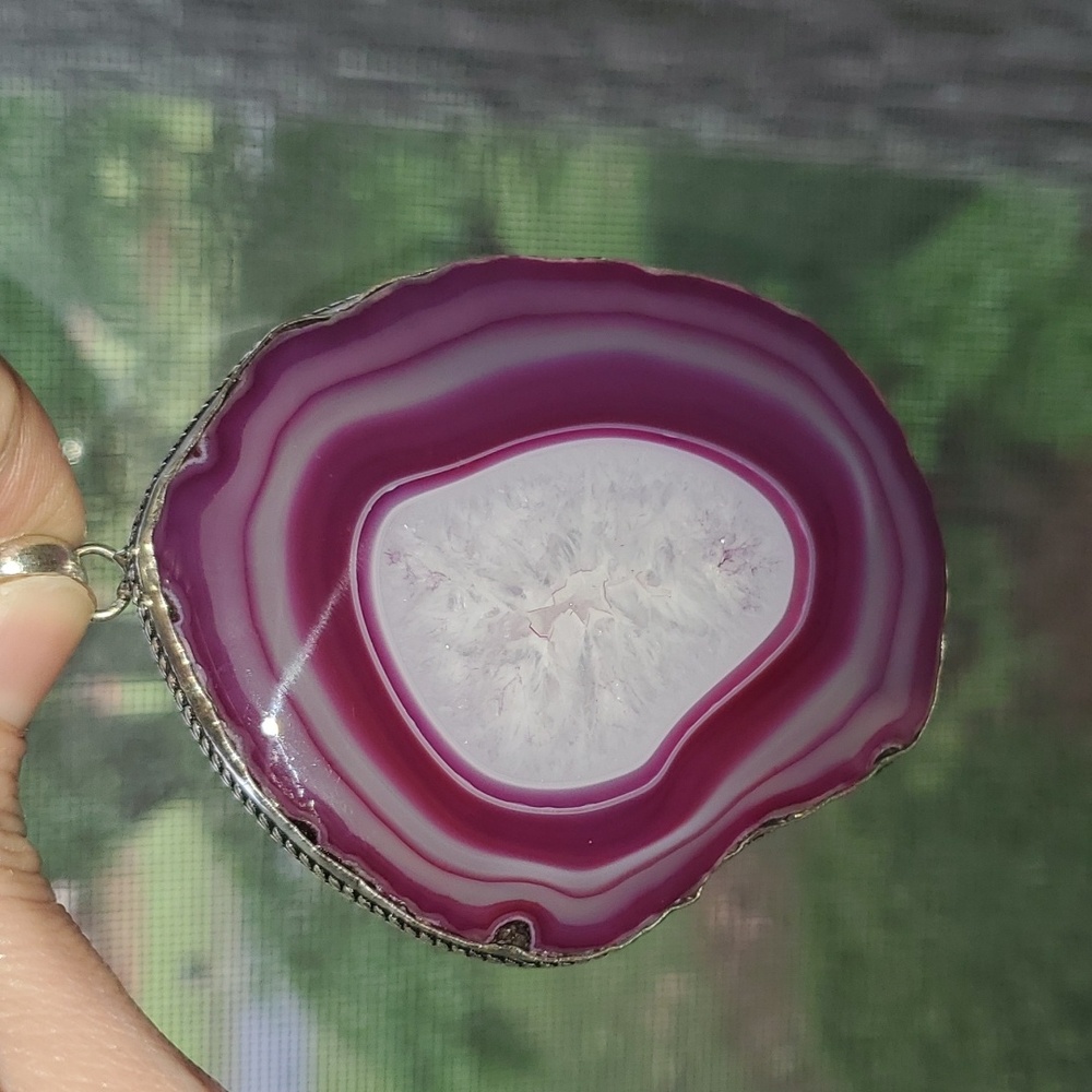 Agate Geode Crystal - Statement Pendant - Picture 2 of 11